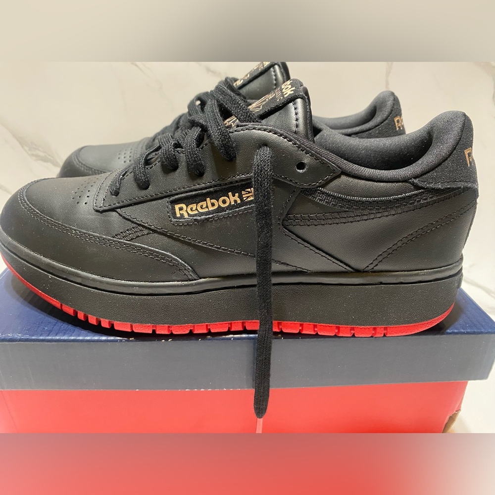 Reebok Women's Coated Club C x Cardi B H01270 size 9